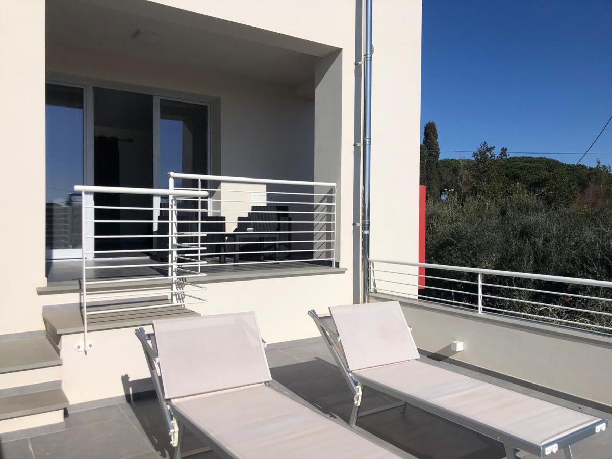 Casa Ginevra A Cecina By Zoom In Earth Apartment Exterior photo